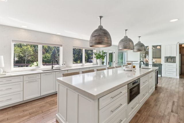 3700 Hidden Creek Drive, West Des Moines, IA 50265