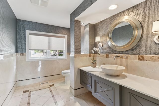 3700 Hidden Creek Drive, West Des Moines, IA 50265