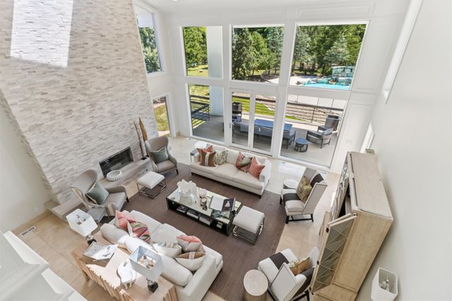 3700 Hidden Creek Drive, West Des Moines, IA 50265