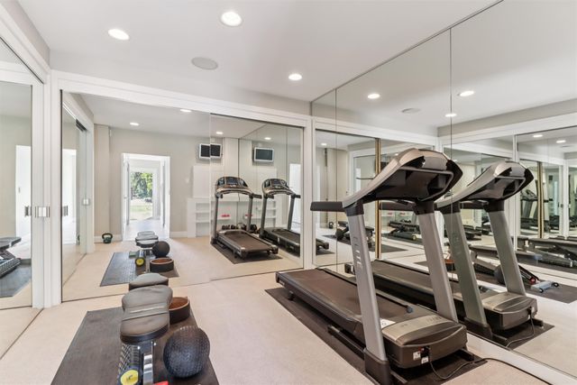 3700 Hidden Creek Drive, West Des Moines, IA 50265