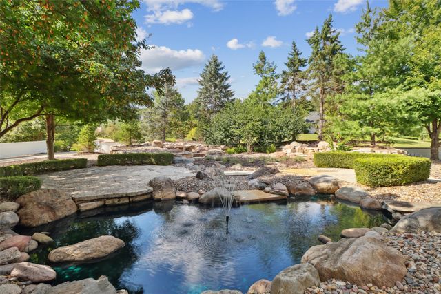 3700 Hidden Creek Drive, West Des Moines, IA 50265