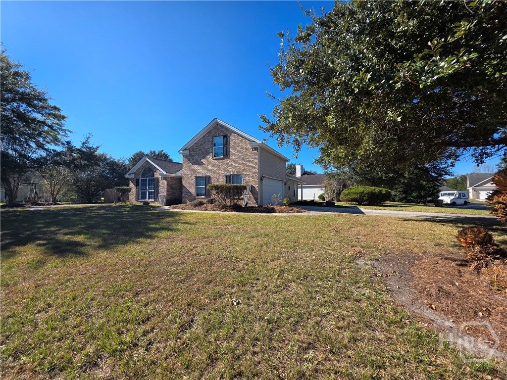 Image 2 of property listing at 30 Escapade Lane, Savannah, GA 31405