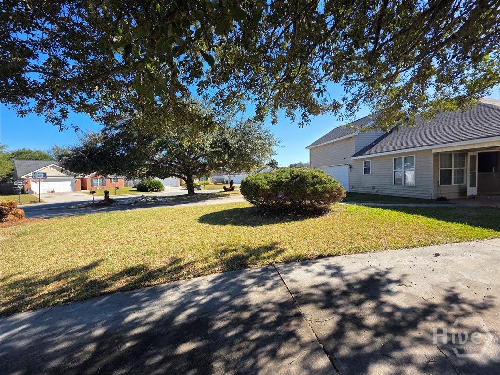 Image 31 of property listing at 30 Escapade Lane, Savannah, GA 31405