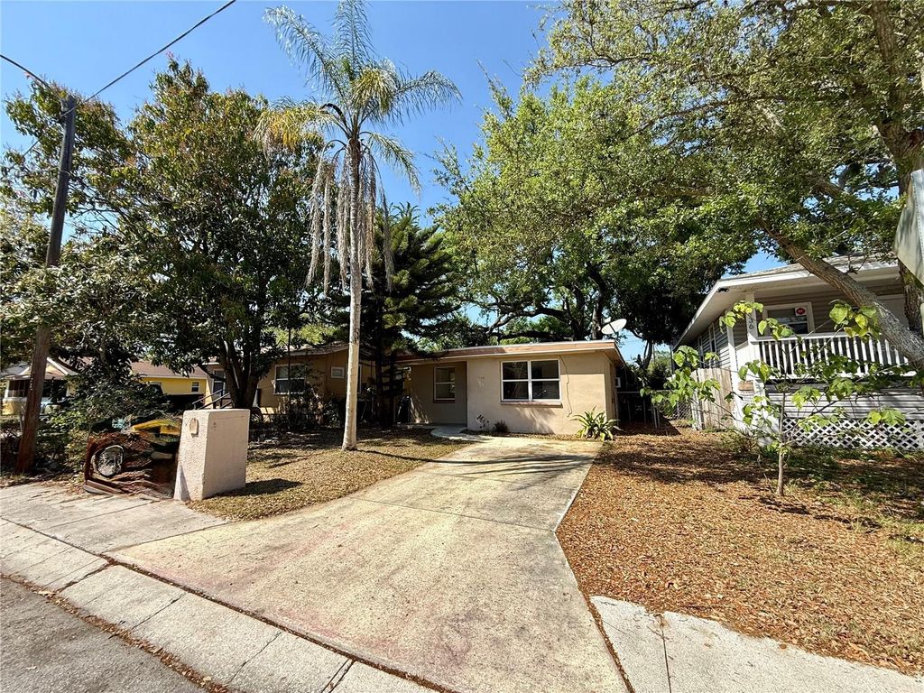 Image 2 of property listing at 1134 ENGMAN STREET, Clearwater, FL 33755