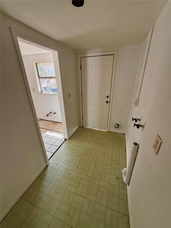 Image 15 of property listing at 1134 ENGMAN STREET, Clearwater, FL 33755