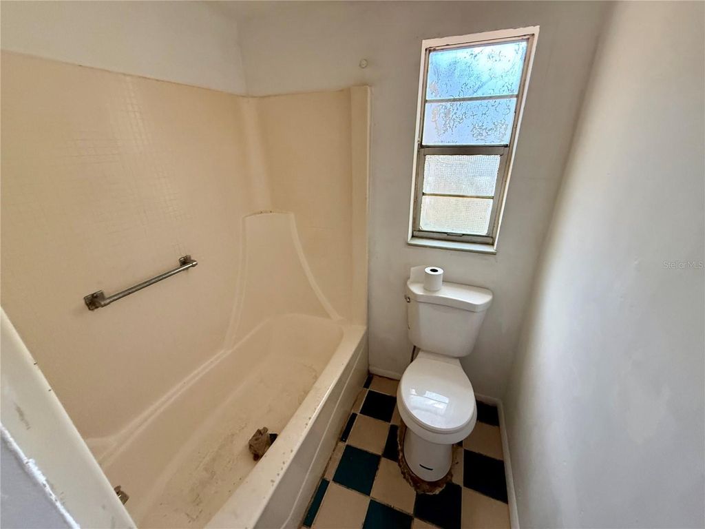 Image 17 of property listing at 1134 ENGMAN STREET, Clearwater, FL 33755