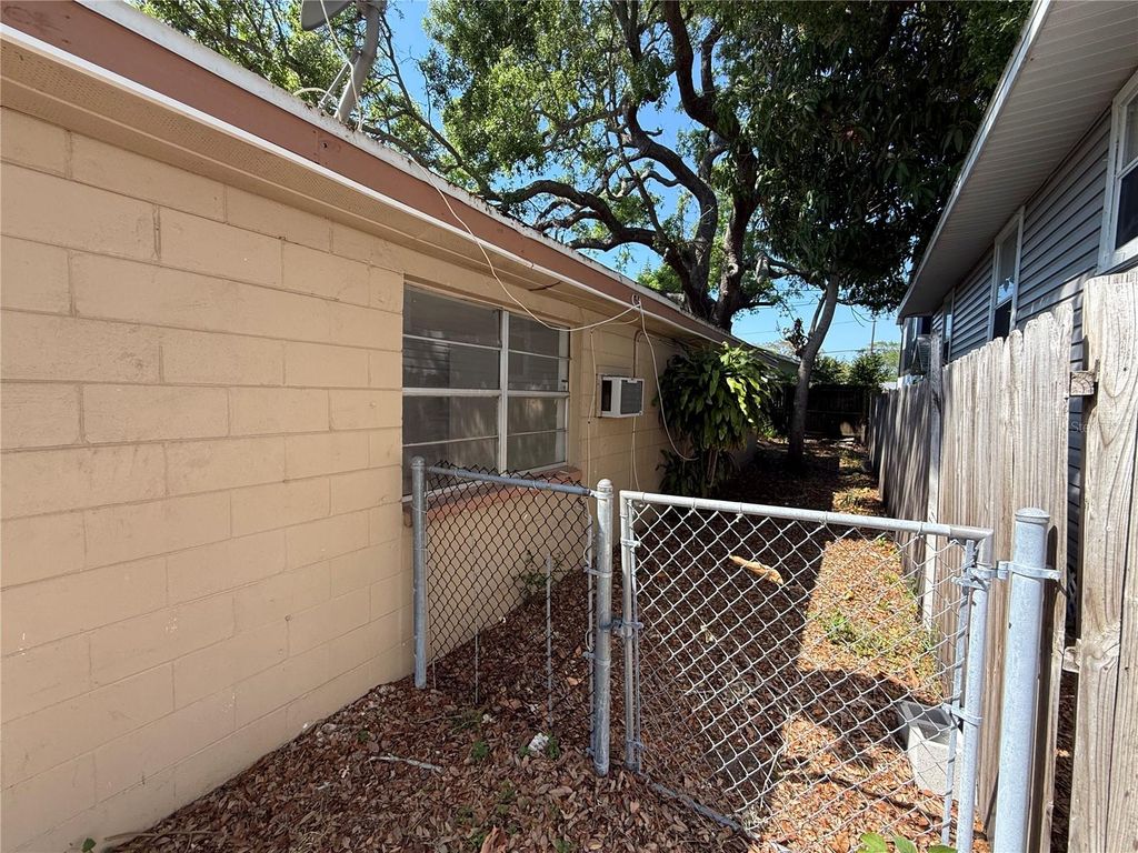 Image 26 of property listing at 1134 ENGMAN STREET, Clearwater, FL 33755
