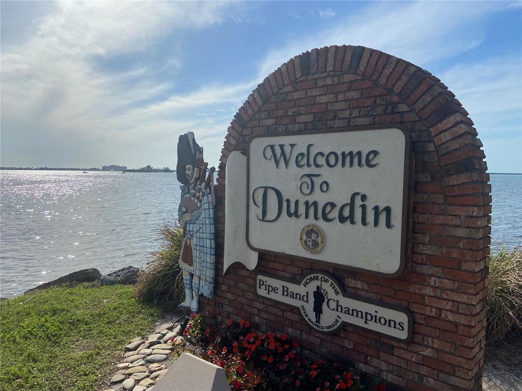 Image 5 of property listing at 1134 ENGMAN STREET, Clearwater, FL 33755