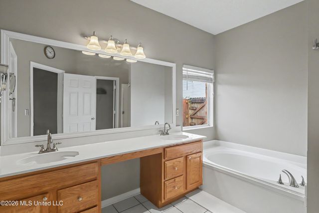 1564 Applewood Court, Biloxi, MS 39532