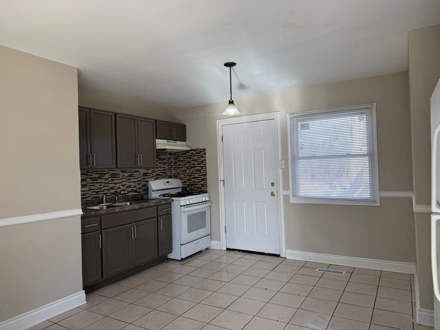 537 Andover Street, Chicago Heights, IL 60411