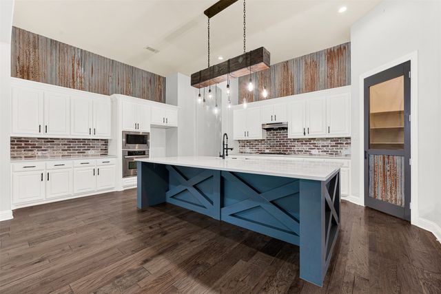 1104 Killian Drive, Mansfield, TX 76063