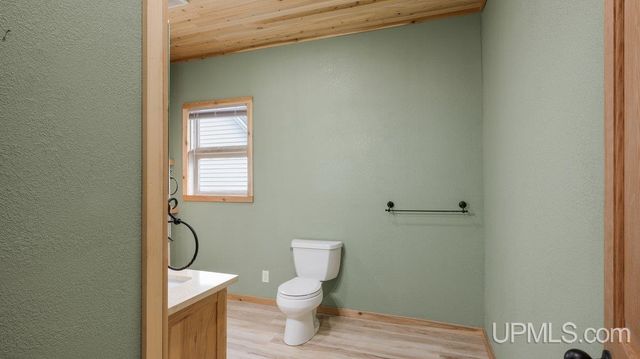 1006 Stephenson Avenue, Escanaba, MI 49829