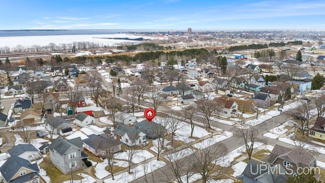 1006 Stephenson Avenue, Escanaba, MI 49829