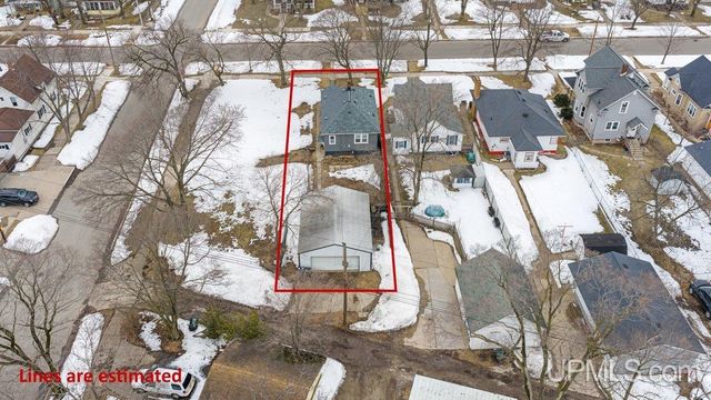 1006 Stephenson Avenue, Escanaba, MI 49829