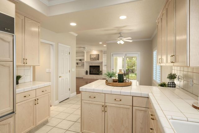 2888 W Kensington Lane, Fresno, CA 93711