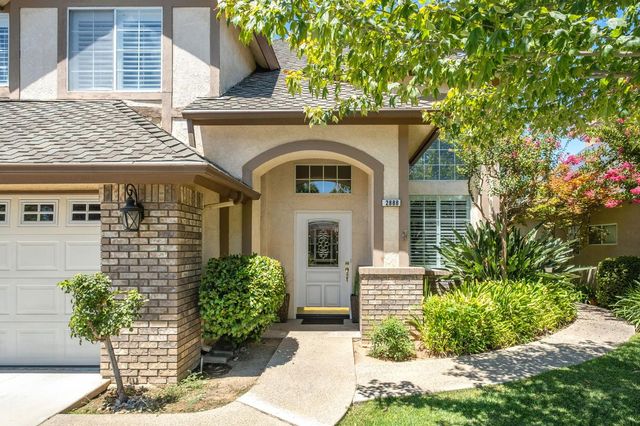 2888 W Kensington Lane, Fresno, CA 93711