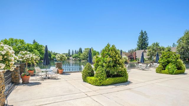 2888 W Kensington Lane, Fresno, CA 93711