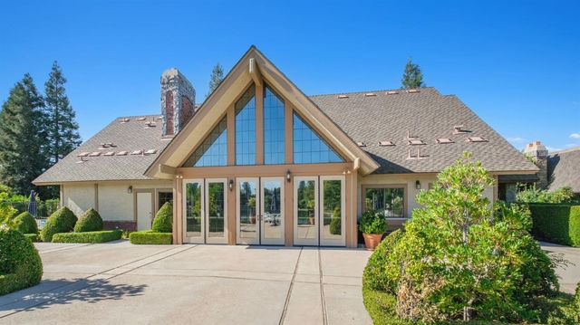 2888 W Kensington Lane, Fresno, CA 93711