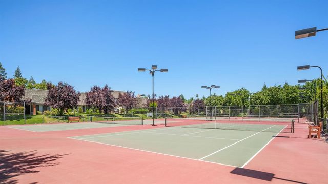 2888 W Kensington Lane, Fresno, CA 93711