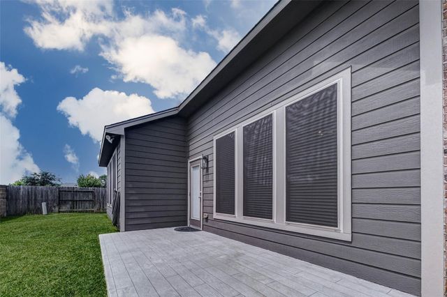 5318 Madeline Grace Drive, Brookshire, TX 77423