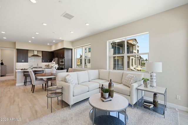 36451 N La Casa Drive 11, Queen Creek, AZ 85140