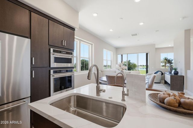36451 N La Casa Drive 11, Queen Creek, AZ 85140