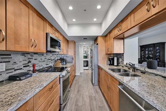 2880 NE 14th Street Causeway 1004, Pompano Beach, FL 33062