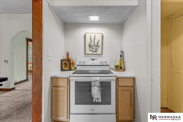 2244 S 33rd Street, Lincoln, NE 68506