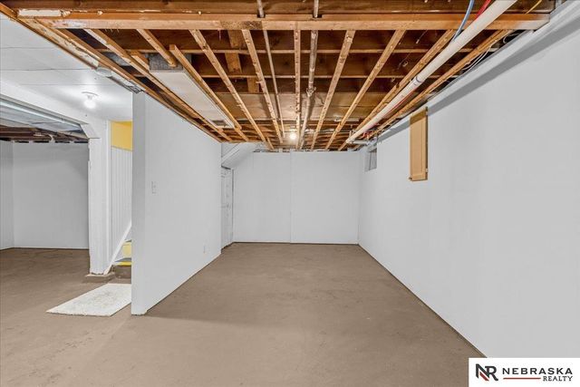 2244 S 33rd Street, Lincoln, NE 68506