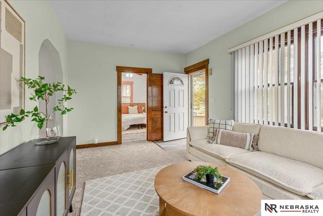 2244 S 33rd Street, Lincoln, NE 68506