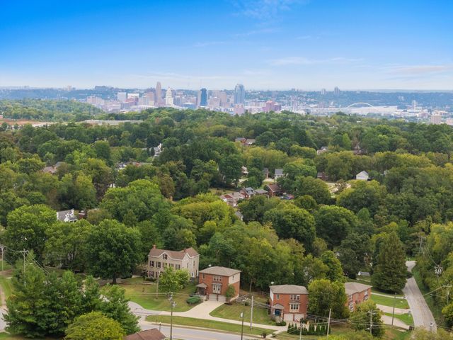 414 Kyles Lane, Fort Wright, KY 41011