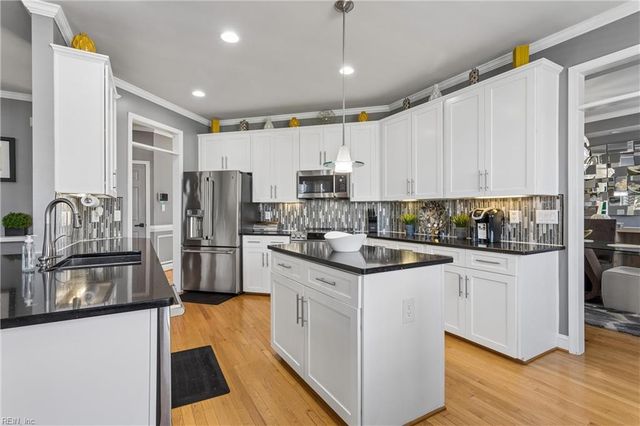 22425 Harbor Towne DR, Carrollton, VA 23314