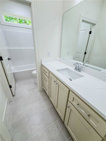 12 Dickenshire Drive, Bella Vista, AR 72714