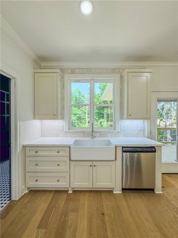 12 Dickenshire Drive, Bella Vista, AR 72714