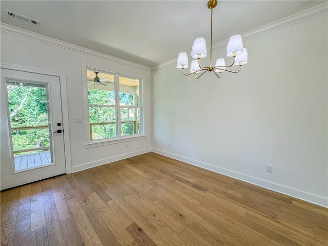 12 Dickenshire Drive, Bella Vista, AR 72714