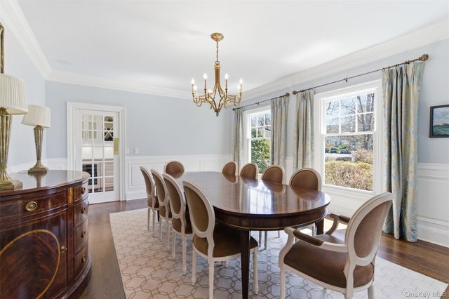 5 Toboggan Hill Path, Cold Spring Harbor, NY 11724