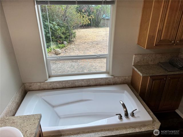 31 Hood Place, Brinnon, WA 98320