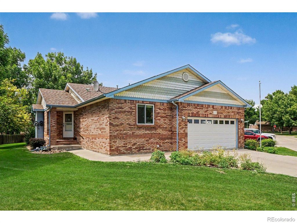 2563 Red River Court, Loveland, CO 80538