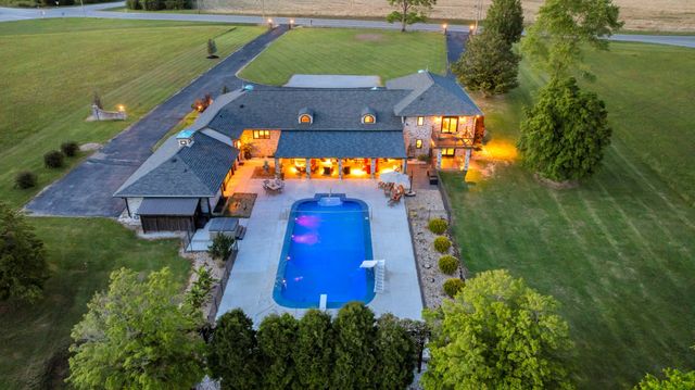 5016 Hillsboro Hwy, Hillsboro, TN 37342
