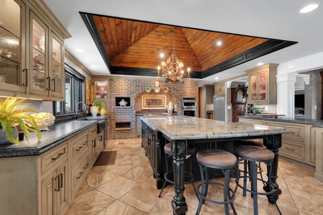 5016 Hillsboro Hwy, Hillsboro, TN 37342