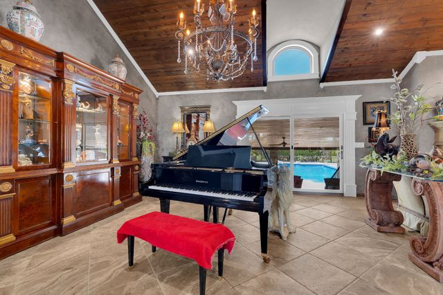 5016 Hillsboro Hwy, Hillsboro, TN 37342