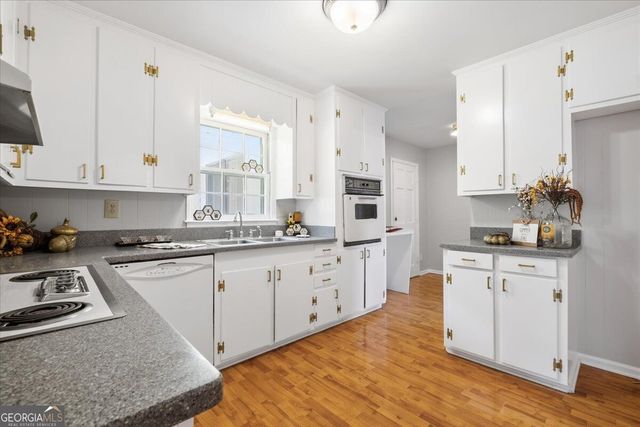 3 Cameo Drive NW, Rome, GA 30165