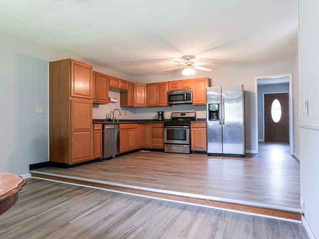 3506 Somerset Drive, Bettendorf, IA 52722