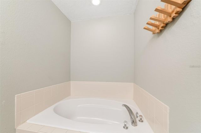 2256 LAKE POINTE CIRCLE, Leesburg, FL 34748