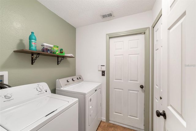 2256 LAKE POINTE CIRCLE, Leesburg, FL 34748