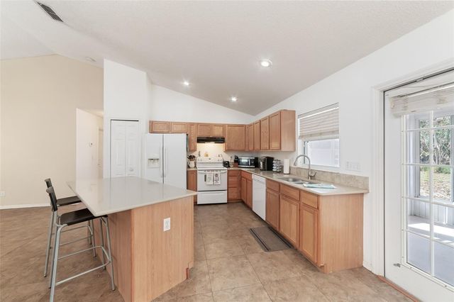 2256 LAKE POINTE CIRCLE, Leesburg, FL 34748