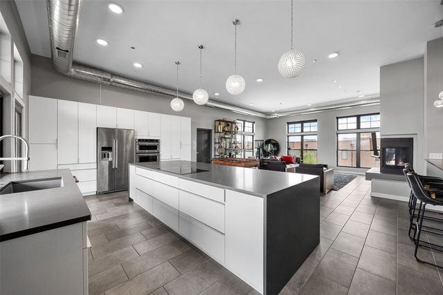 420 12th Ave SE 400, Cedar Rapids, IA 52401