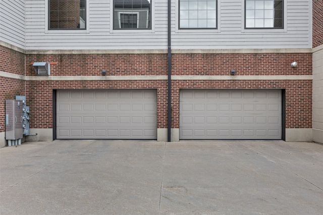 420 12th Ave SE 400, Cedar Rapids, IA 52401