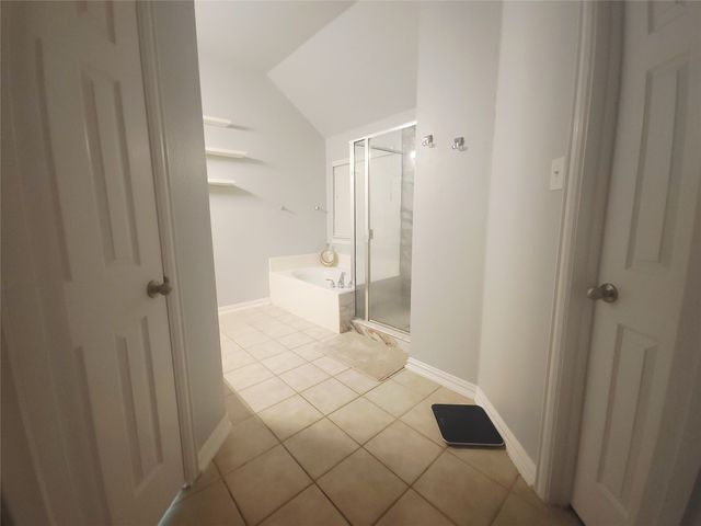 1024 Fair Oaks Drive, Grand Prairie, TX 75052