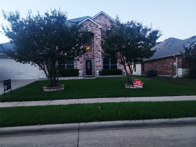 1024 Fair Oaks Drive, Grand Prairie, TX 75052